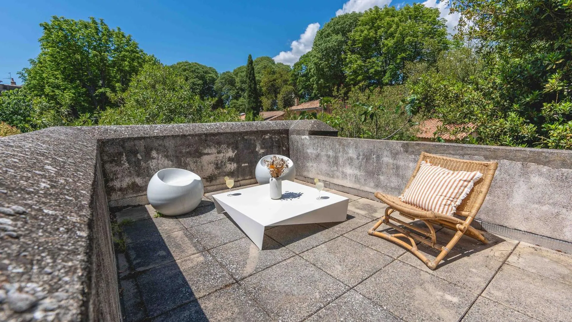 Cosy Duplex Centre Ville Avec Grande Terrasse Privative Aix-en-Provence 0*,  Frankrike